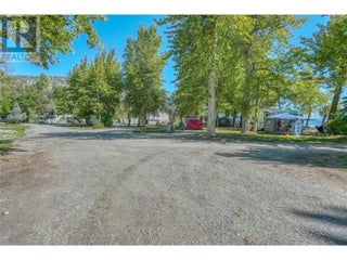 3960 Beach Avenue. Peachland, British Columbia
