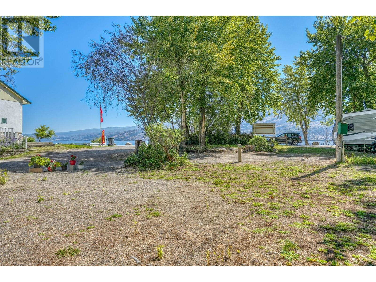 3960 Beach Avenue. Peachland, British Columbia