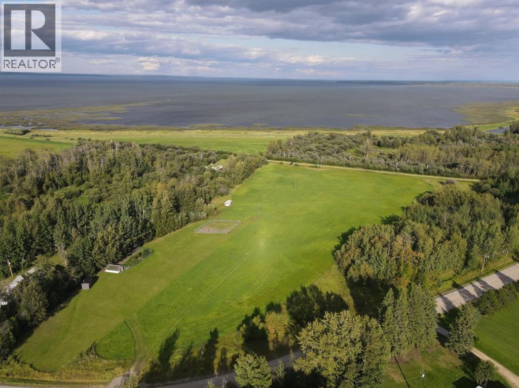 2nd Street E Peace River Avenue, Joussard