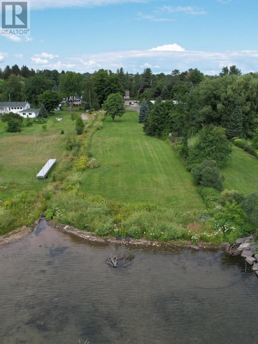 1411 Queen St, Sault Ste. Marie Property Listing MLS® SM242660