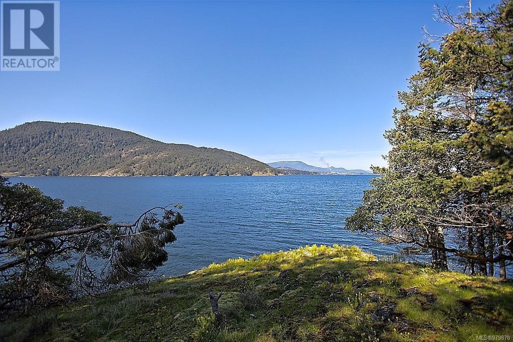 206 Narrows West Road, Salt Spring