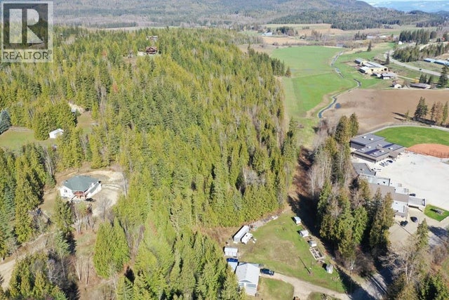 28 Gardom Lake Road, Enderby