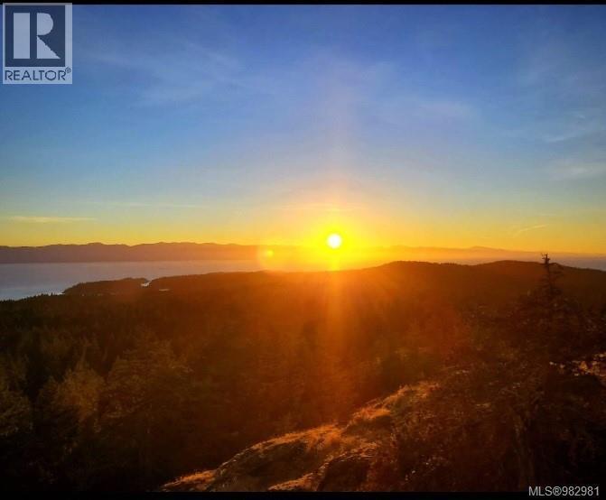 2 Main Road, Lasqueti Island