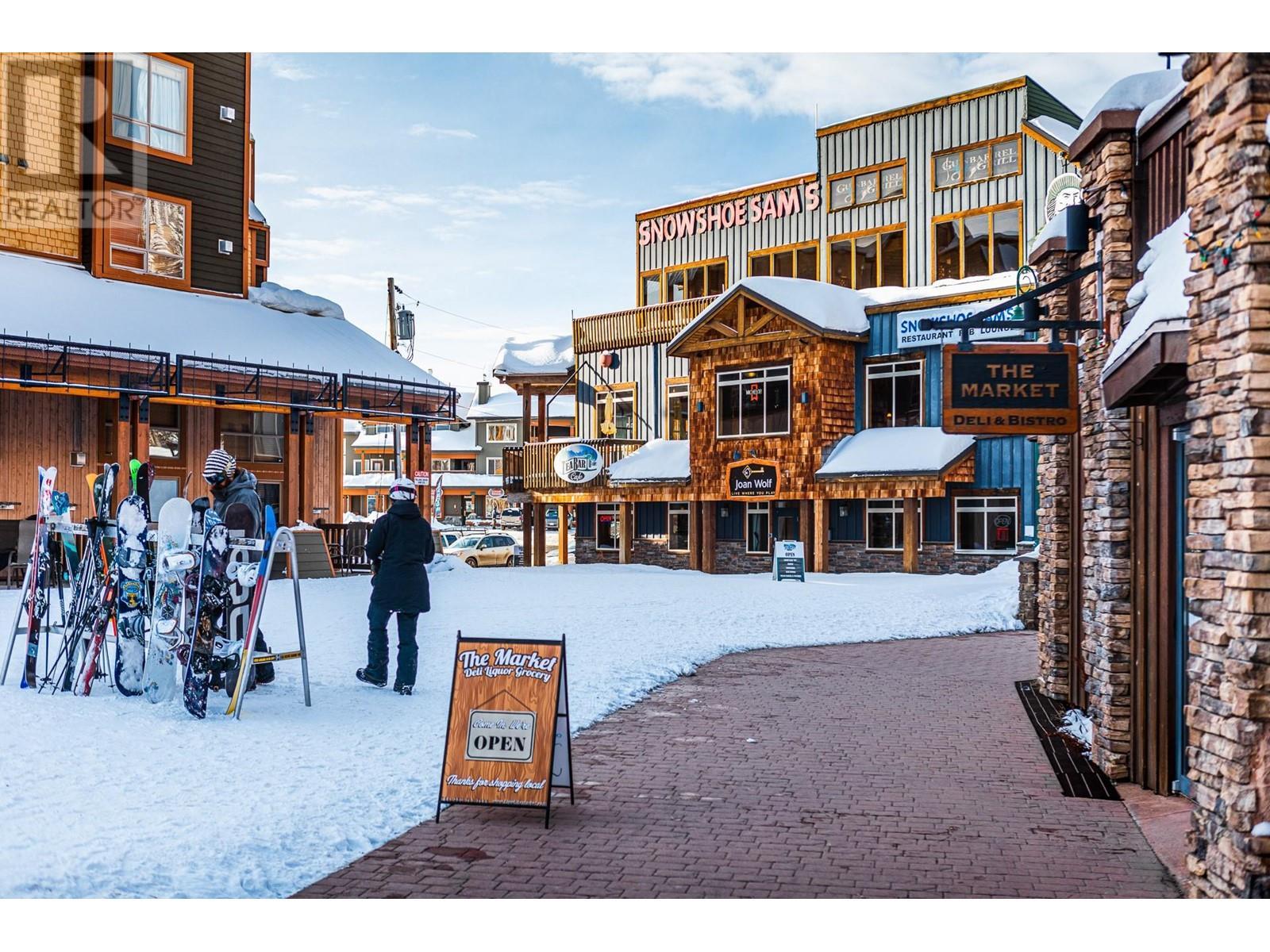 355 Feathertop Way. Big White, British Columbia