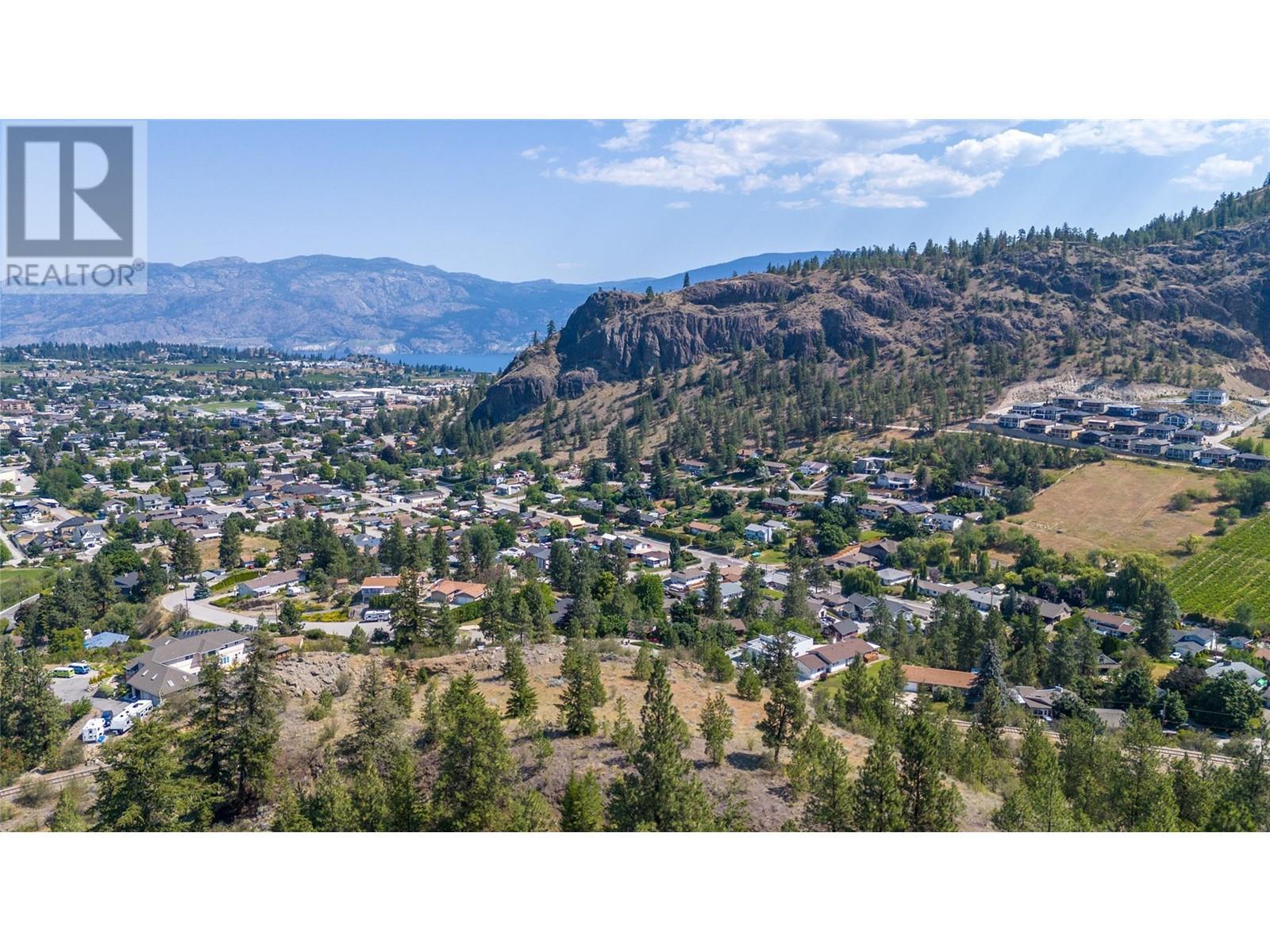 10835 Dunham Cres Crescent. Summerland, British Columbia