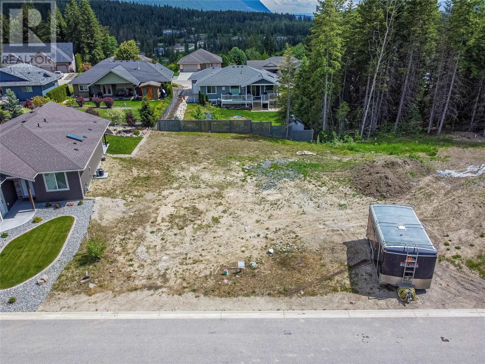 2715 Golf Course Drive Unit# 10. Blind Bay, British Columbia