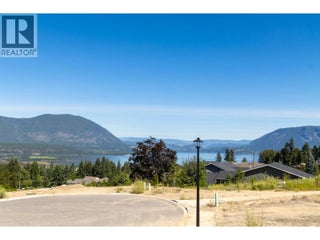 1220 16 Avenue Se. Salmon Arm, British Columbia