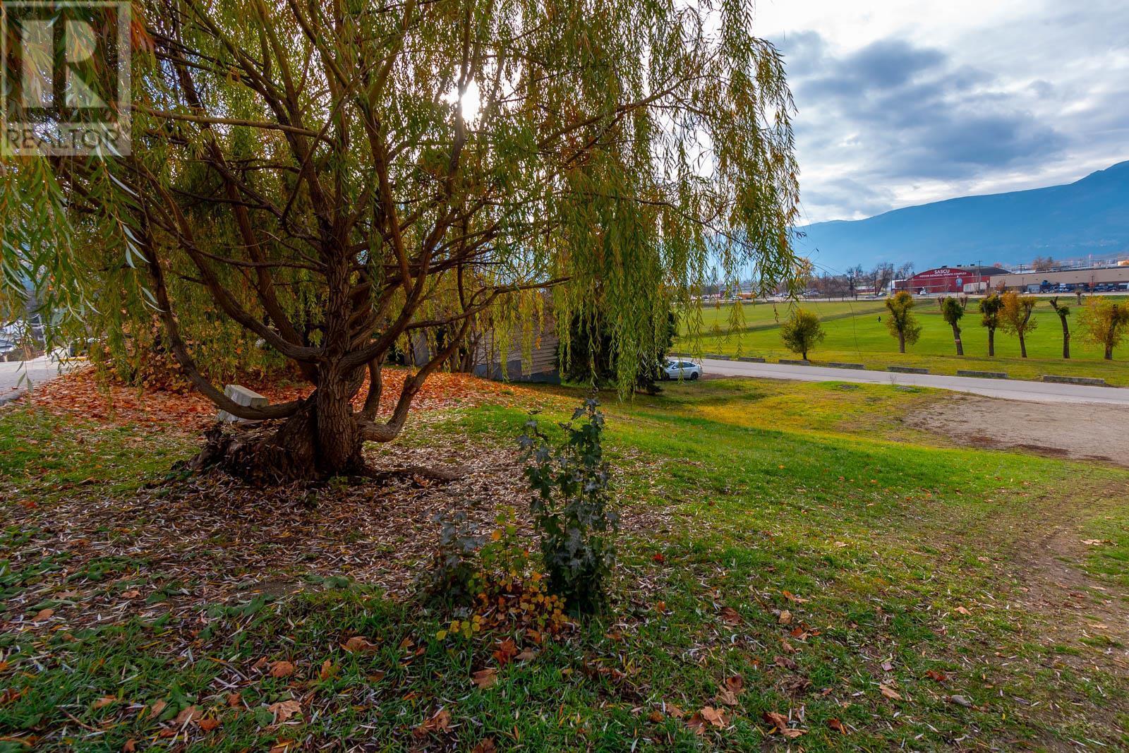 161 Shuswap Street Sw. Salmon Arm, British Columbia