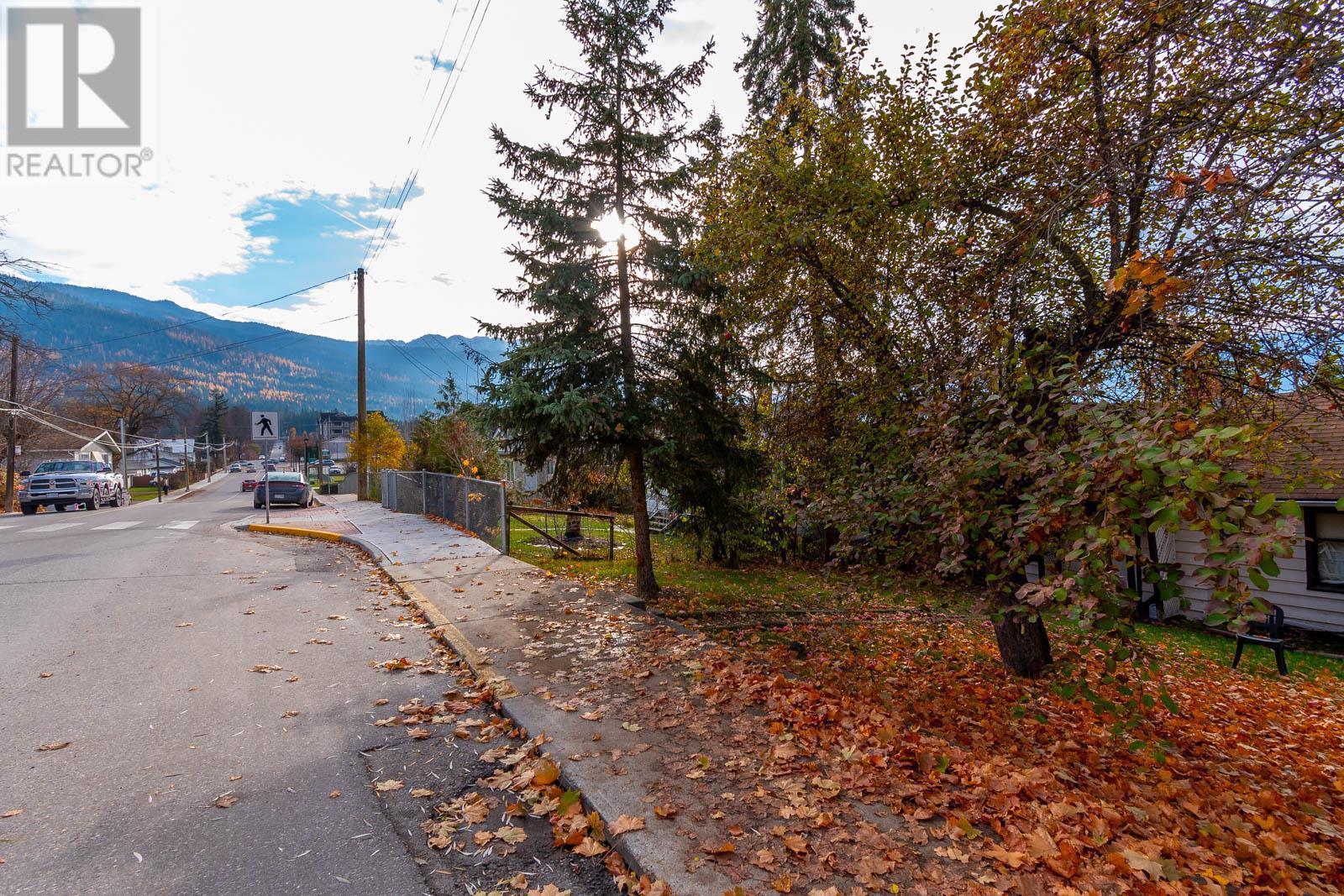 161 Shuswap Street Sw. Salmon Arm, British Columbia