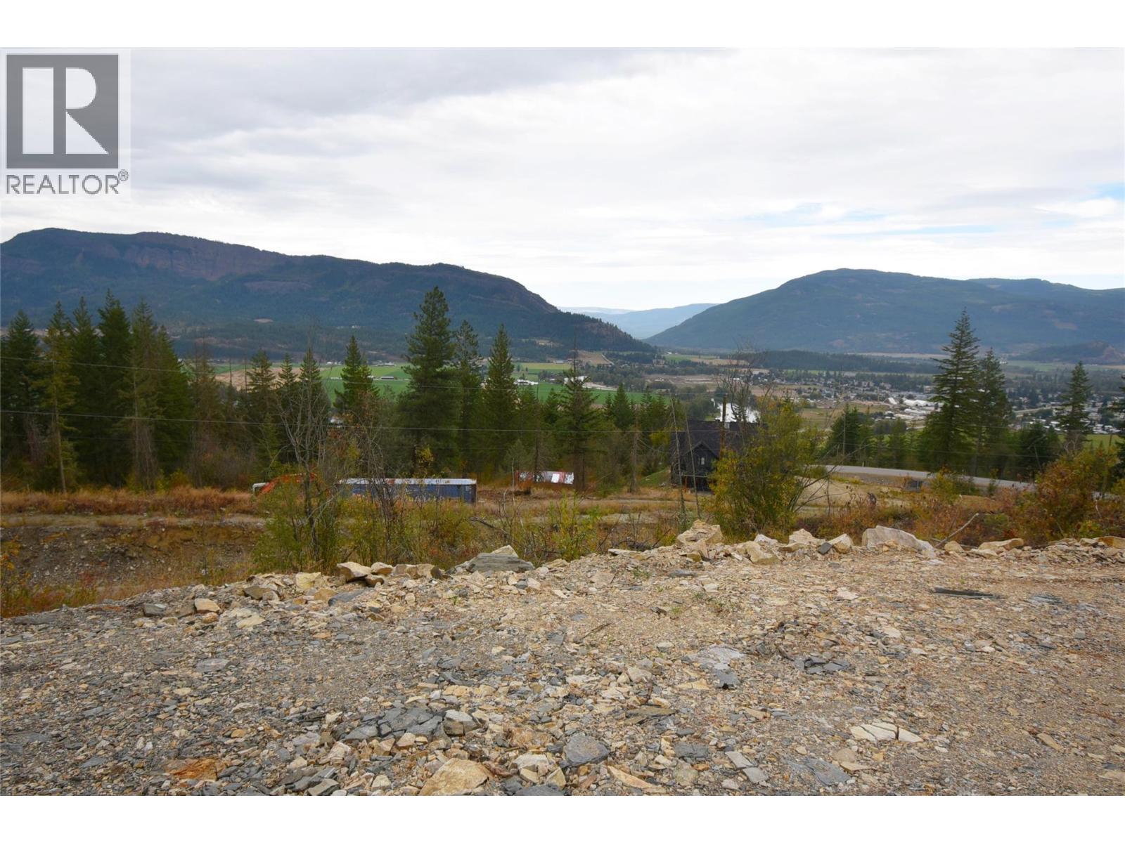 339 Oxbow Place. Enderby, British Columbia