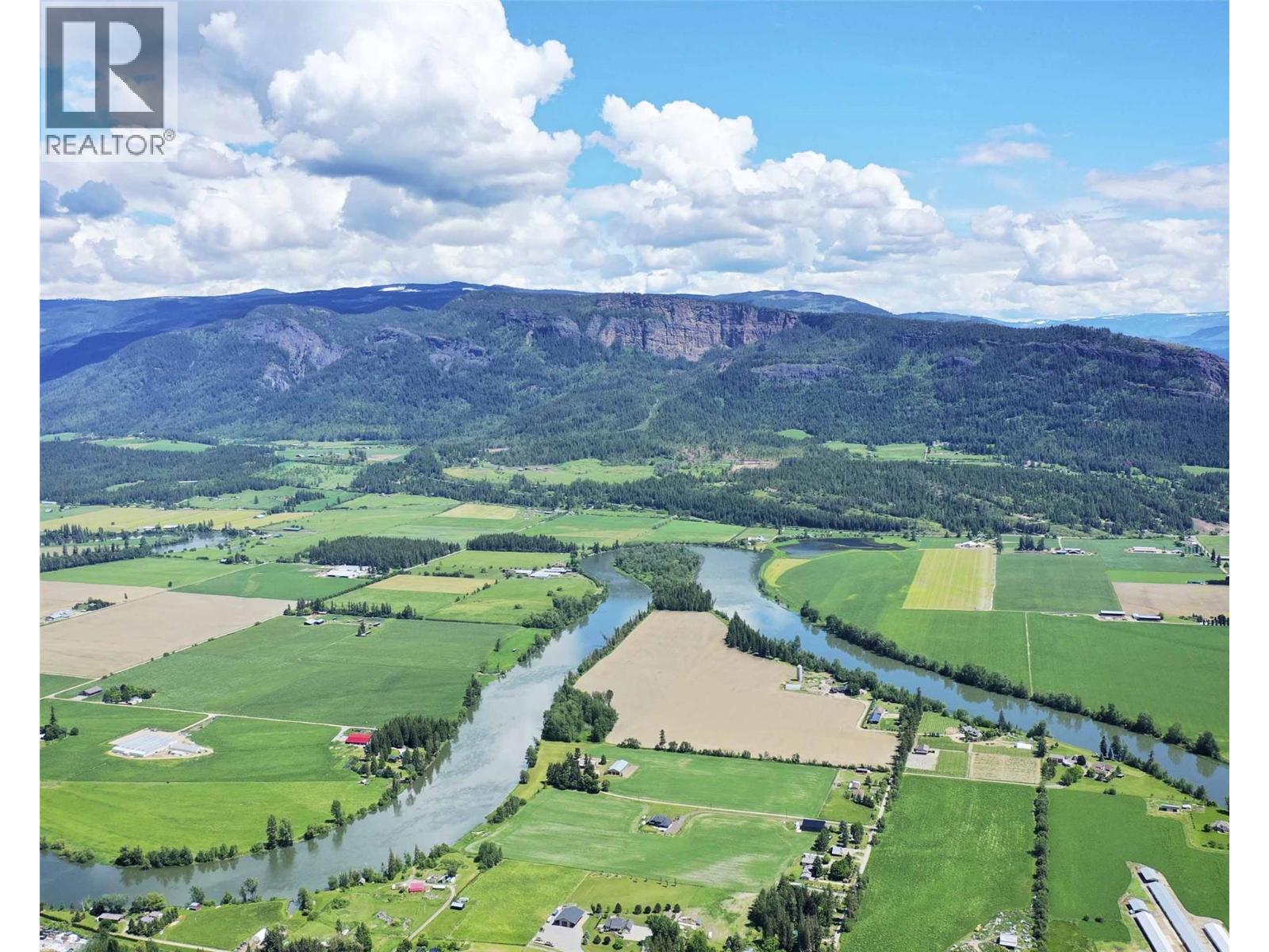 312 Oxbow Place. Enderby, British Columbia