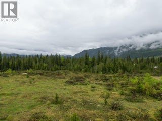 4103 Balsam Way. Malakwa, British Columbia