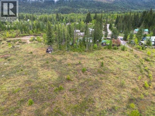 4103 Balsam Way. Malakwa, British Columbia