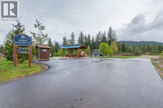4103 Balsam Way. Malakwa, British Columbia