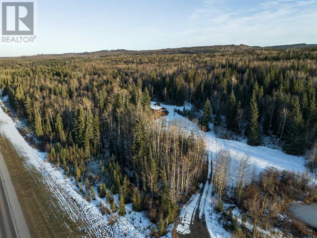 101 & 102, 941 Makenny Street, Hinton