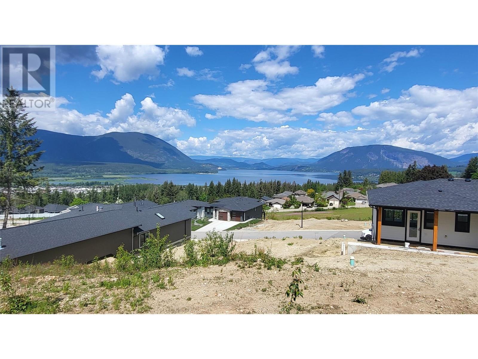 1120 16 Avenue Unit# 8 Lot# 8. Salmon Arm, British Columbia