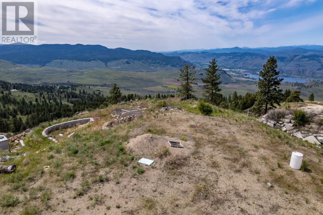 210 Peregrine Place. Osoyoos, British Columbia