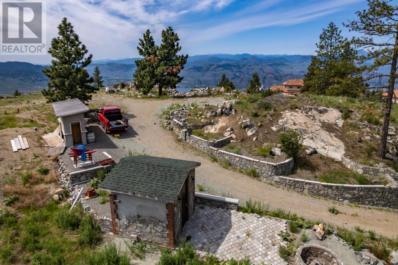 210 Peregrine Place. Osoyoos, British Columbia