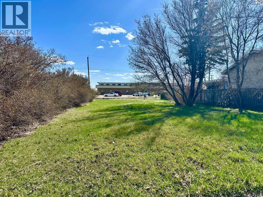 511 1a Avenue E, Brooks