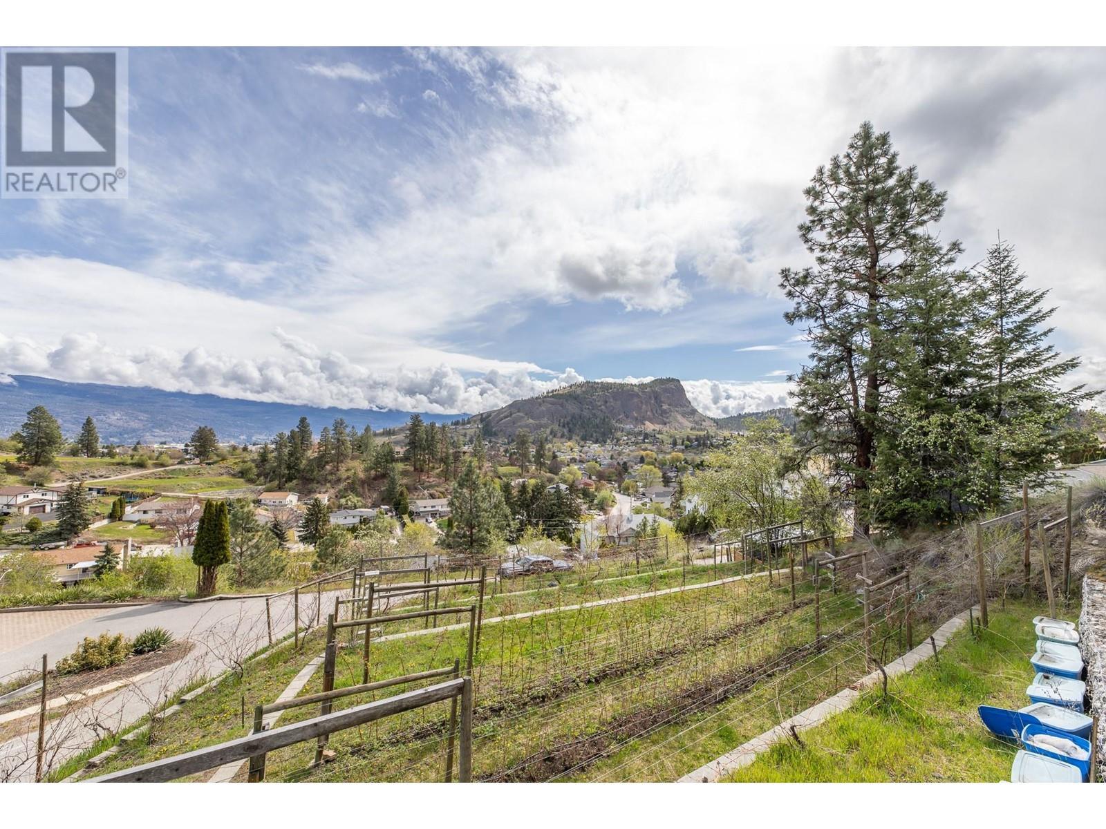 12596 Taylor Place. Summerland, British Columbia