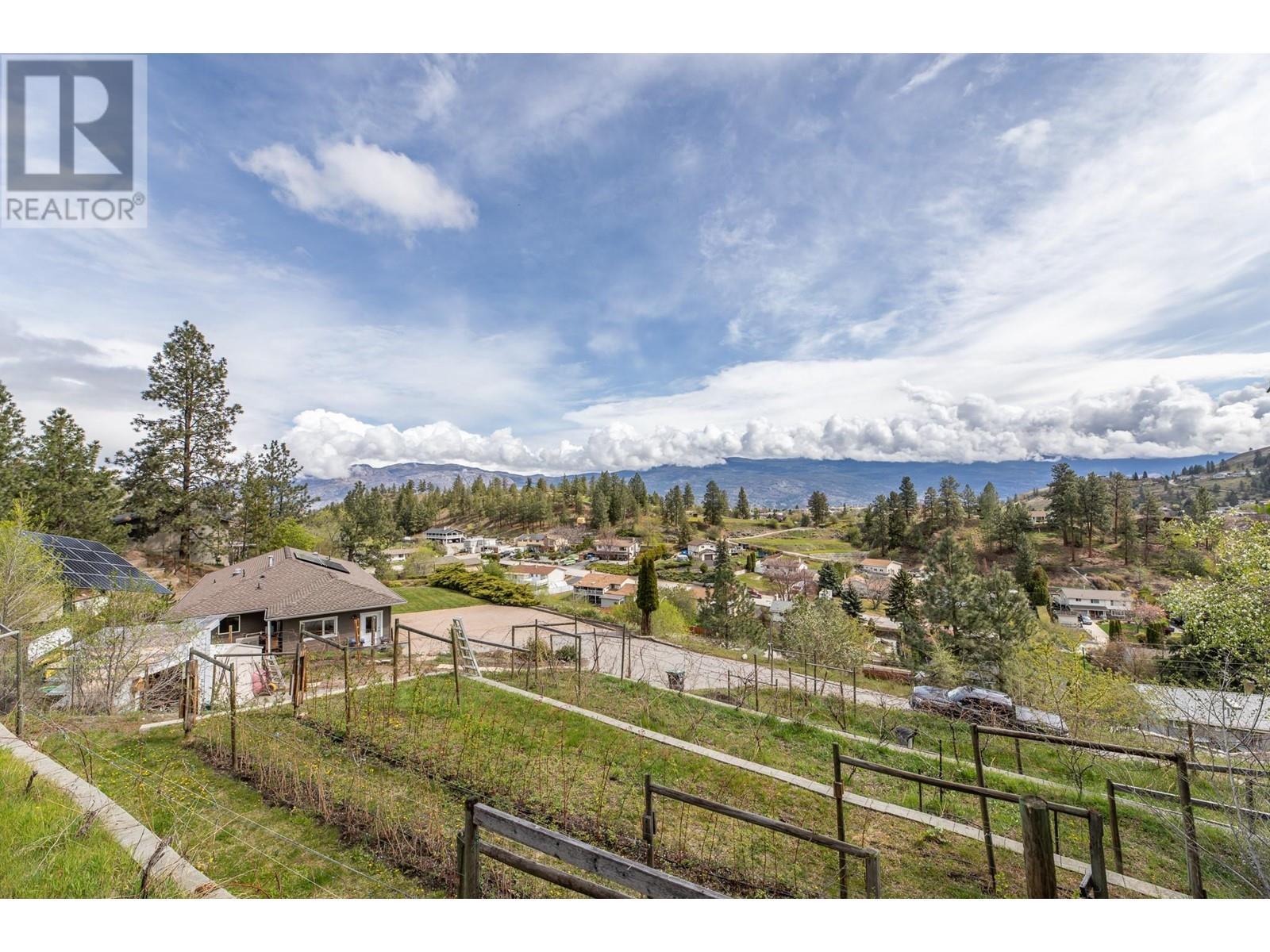 12596 Taylor Place. Summerland, British Columbia
