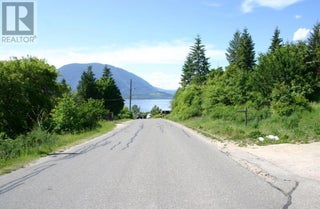 1351 10 Avenue Ne. Salmon Arm, British Columbia