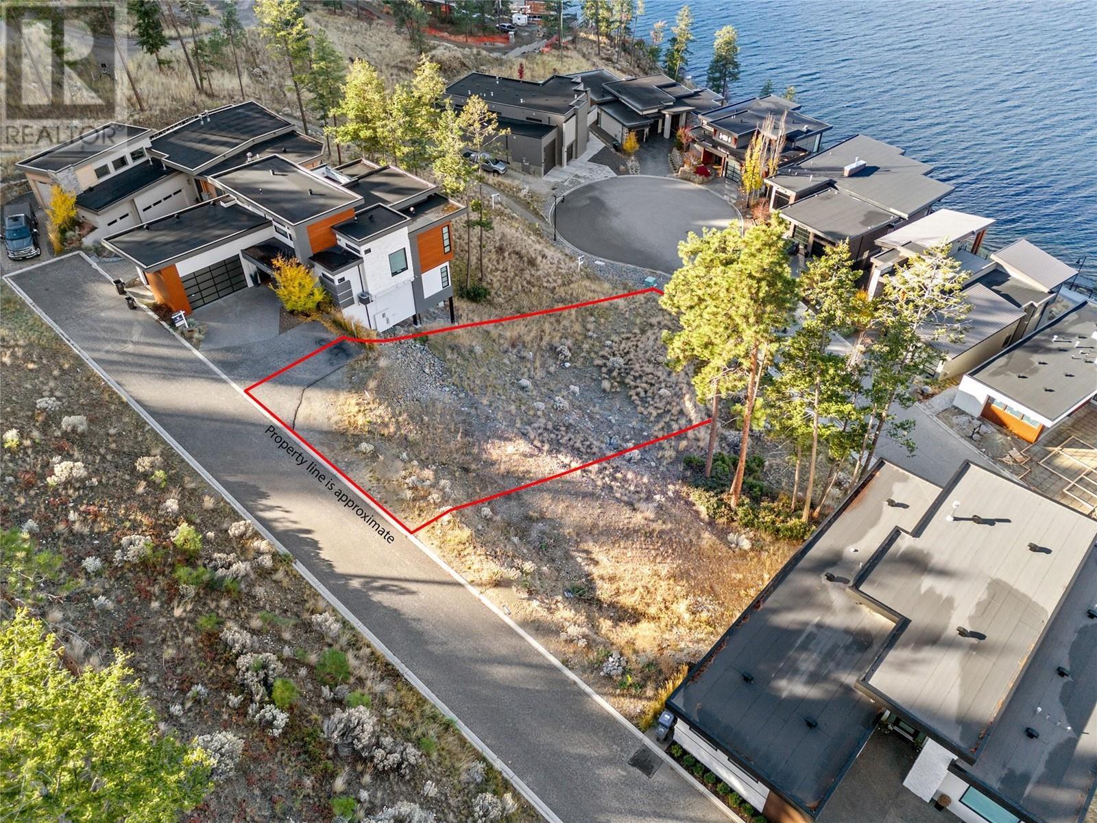 3332 Black Pine Lane. Kelowna, British Columbia