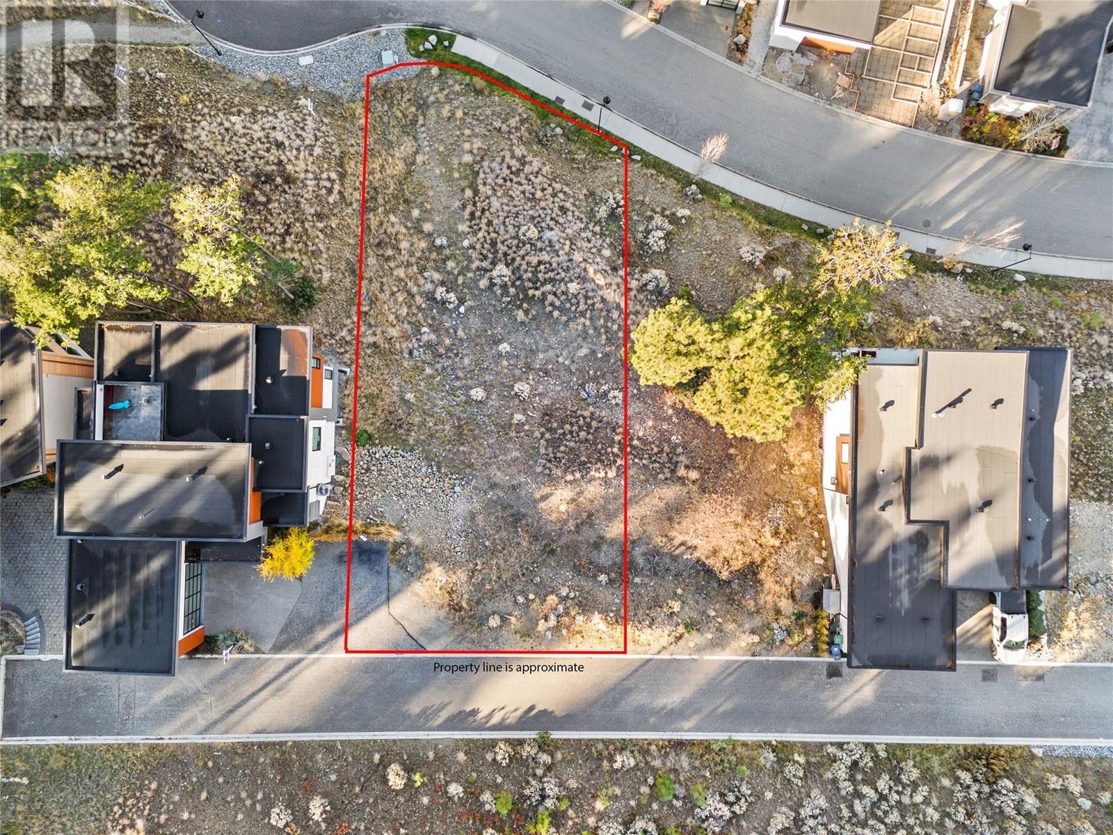 3332 Black Pine Lane. Kelowna, British Columbia