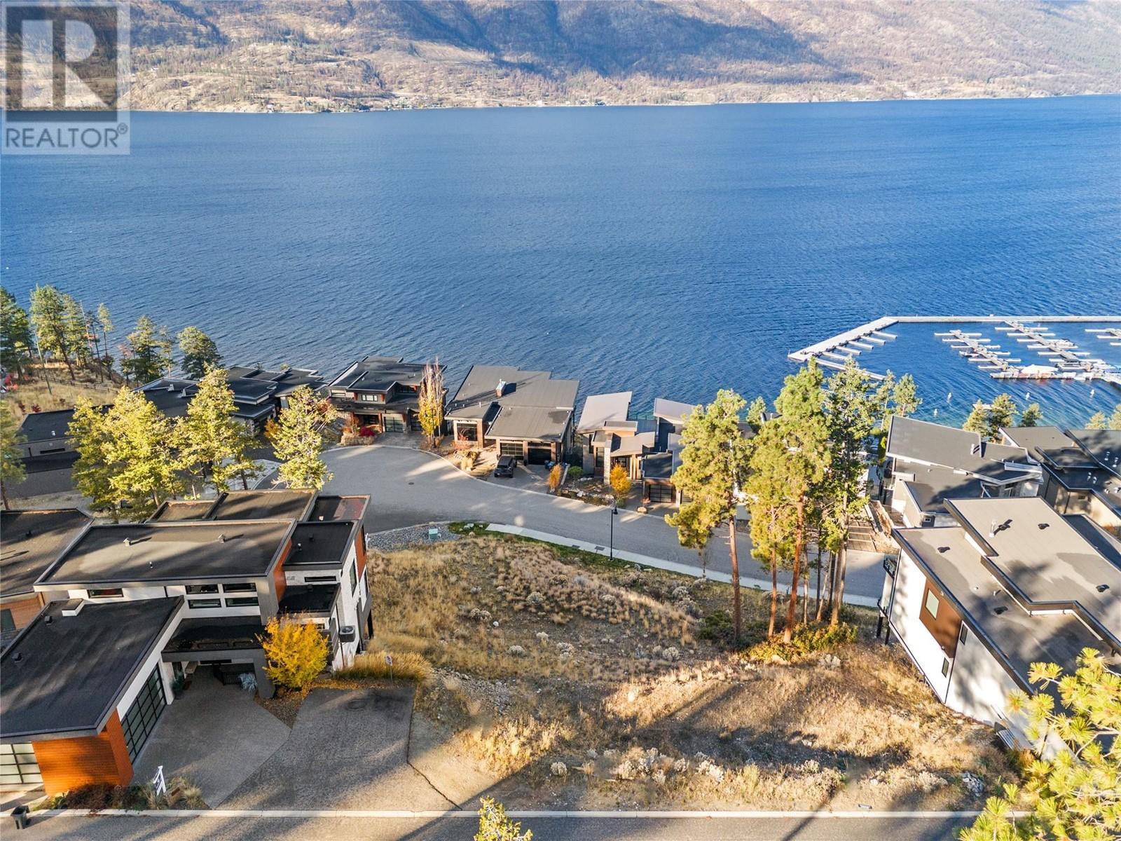 3332 Black Pine Lane. Kelowna, British Columbia