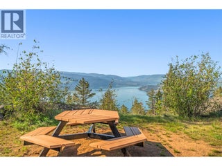 501 Vardon Lane. Vernon, British Columbia