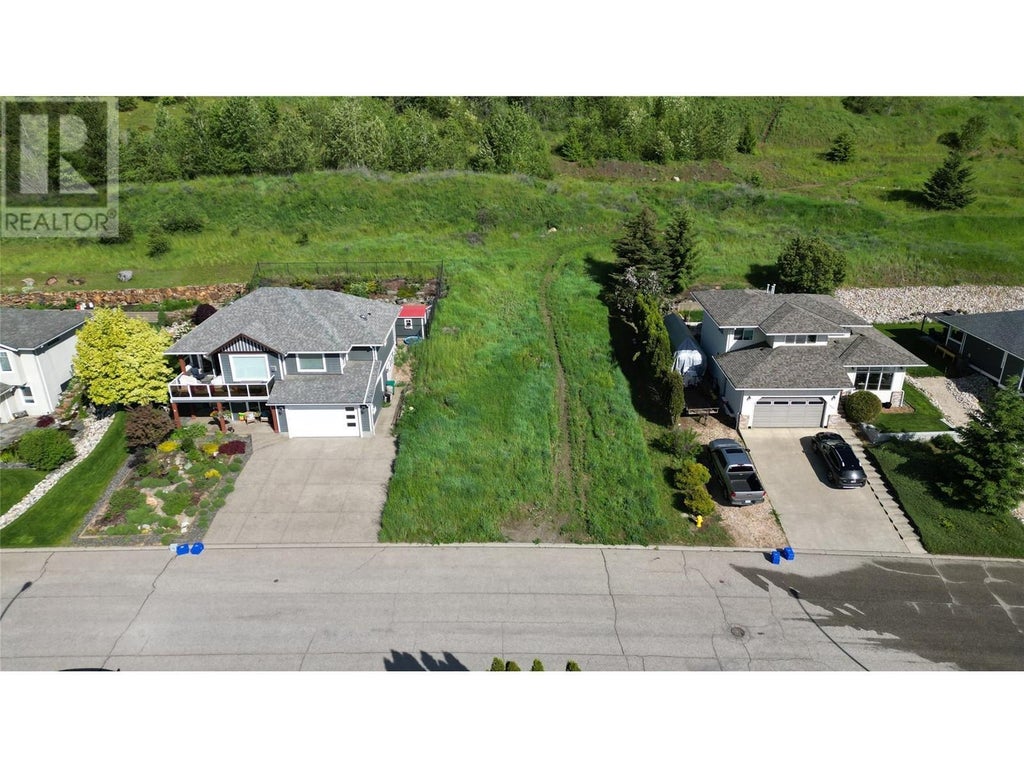 2000 Mountain View Avenue, Lumby