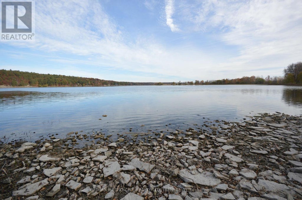 00 Faught Road, Whitewater Region