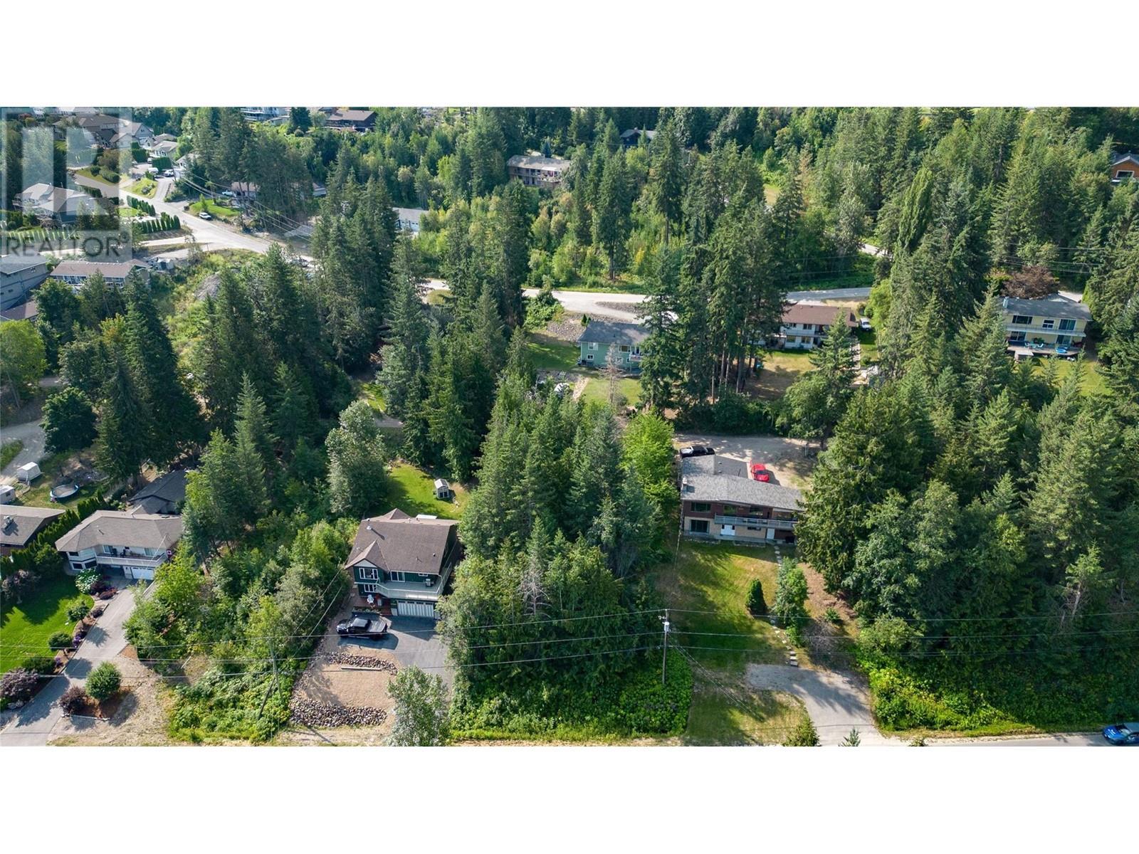 46 Centennial Drive. Blind Bay, British Columbia