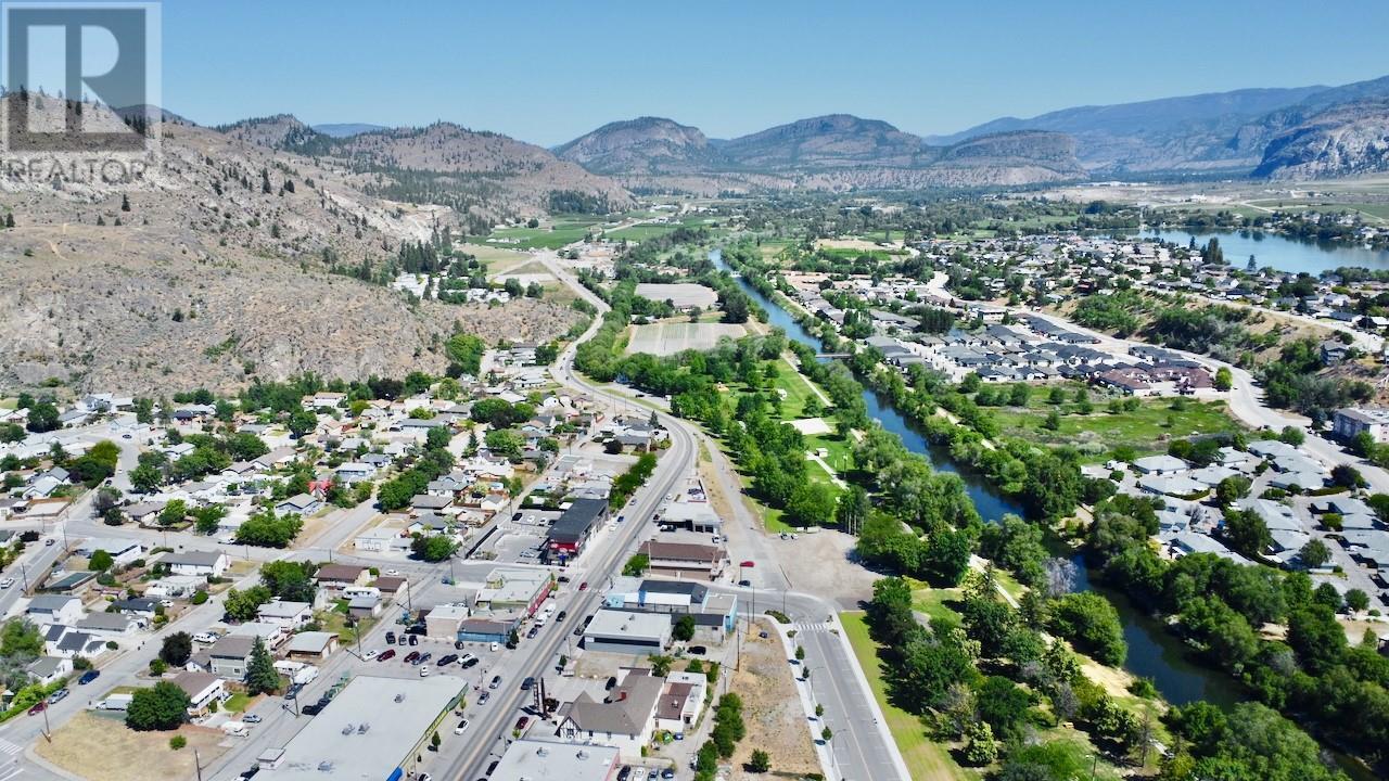 6363 & 6365 Main Street. Oliver, British Columbia