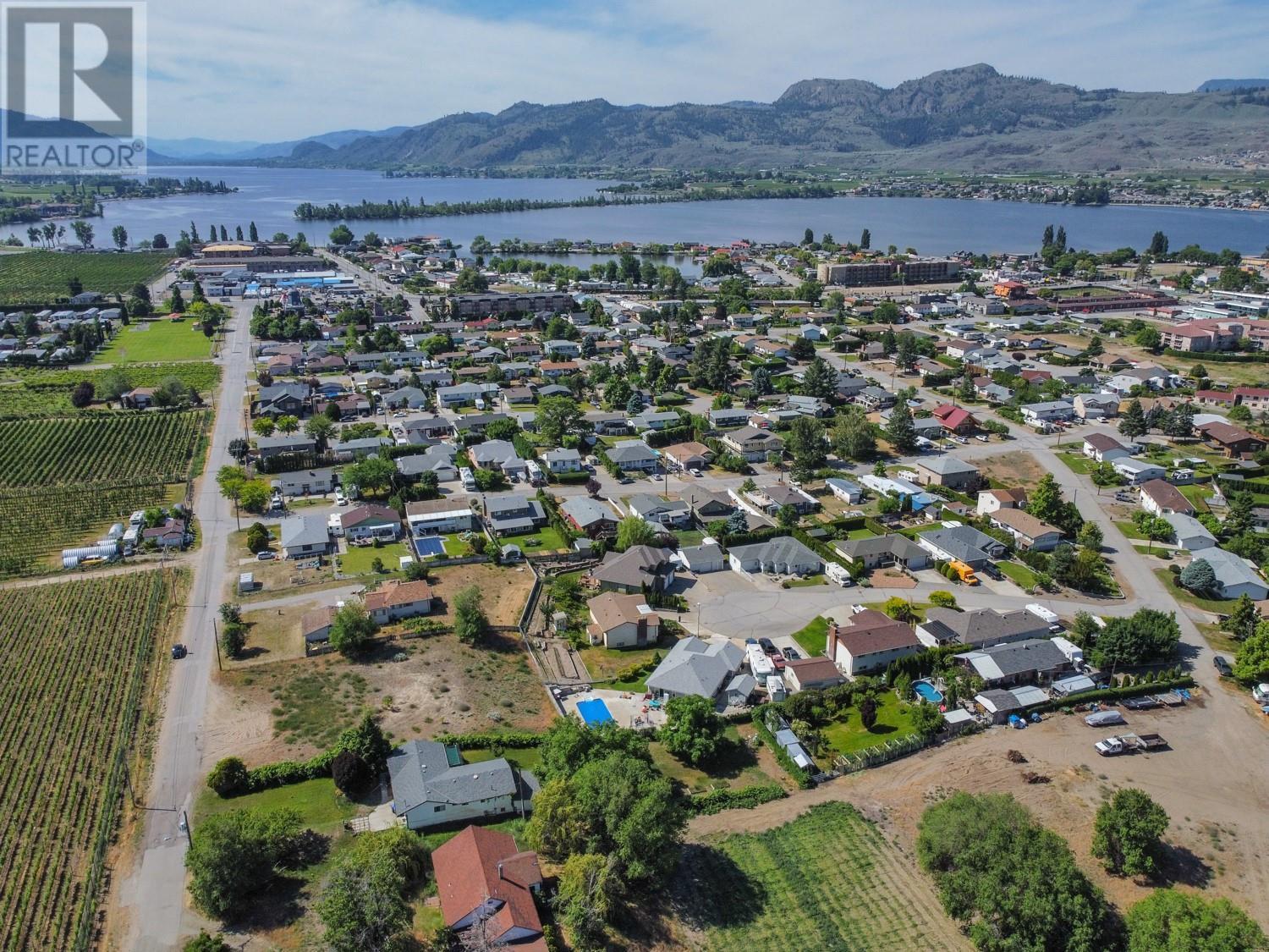 7010/7012 Tamarack Drive. Osoyoos, British Columbia