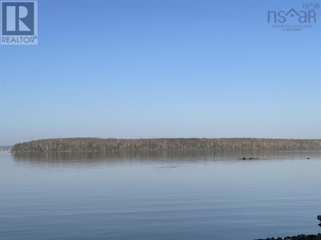 Mikes Island, Surette's Island