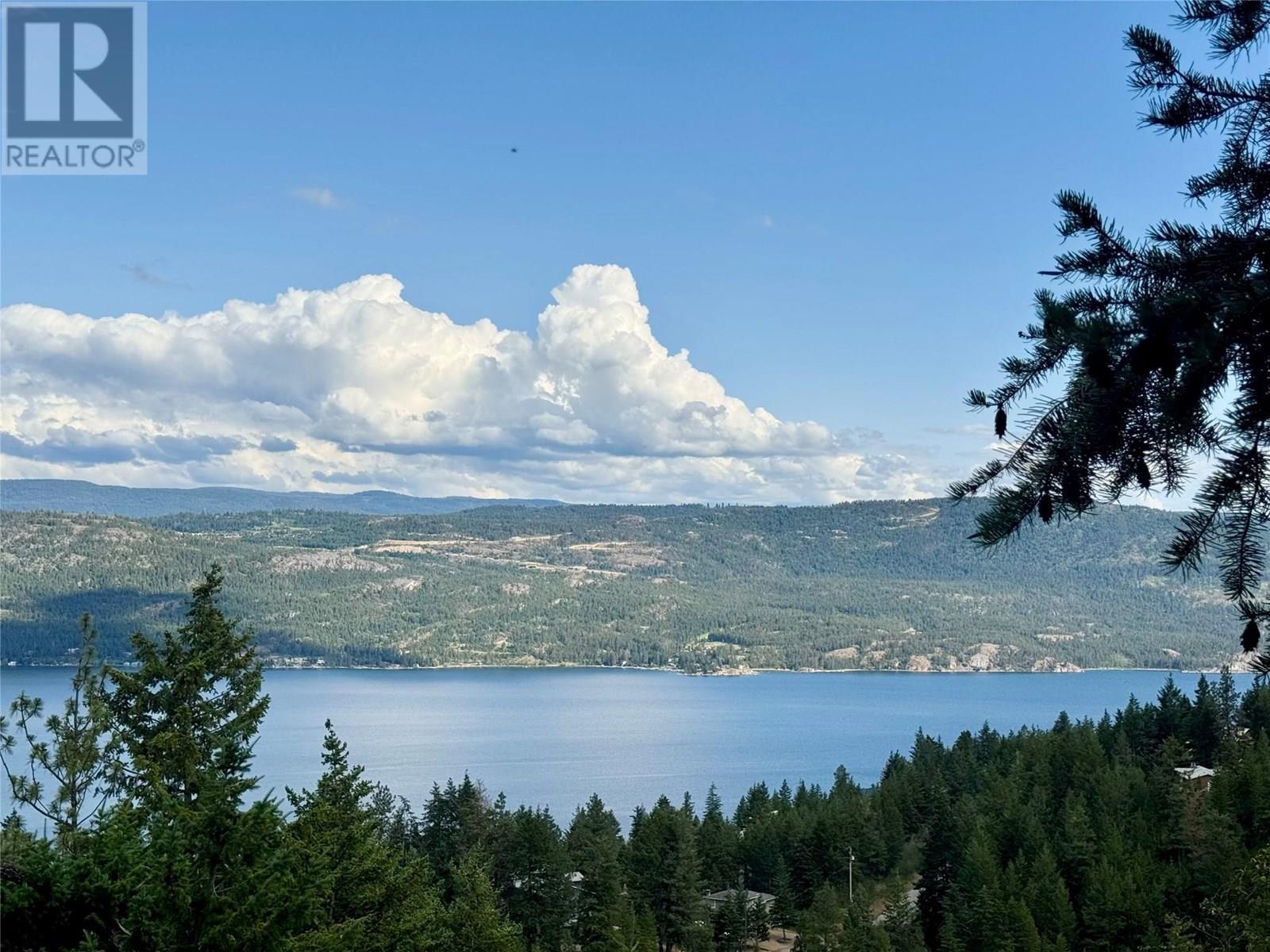 90 Crown Crescent. Vernon, British Columbia