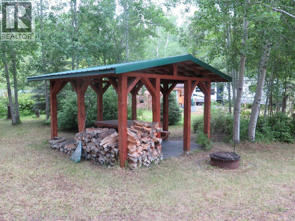 10, 10405 Township Road 740, Kinuso