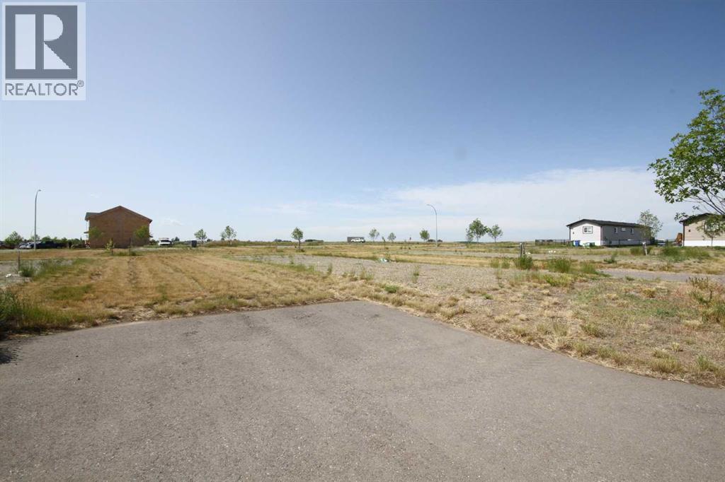 6 Meadows Way, Taber