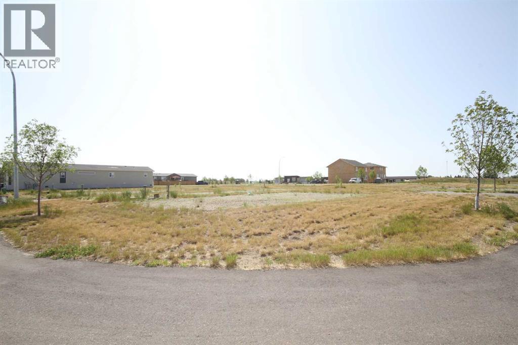 2 Meadows Way, Taber