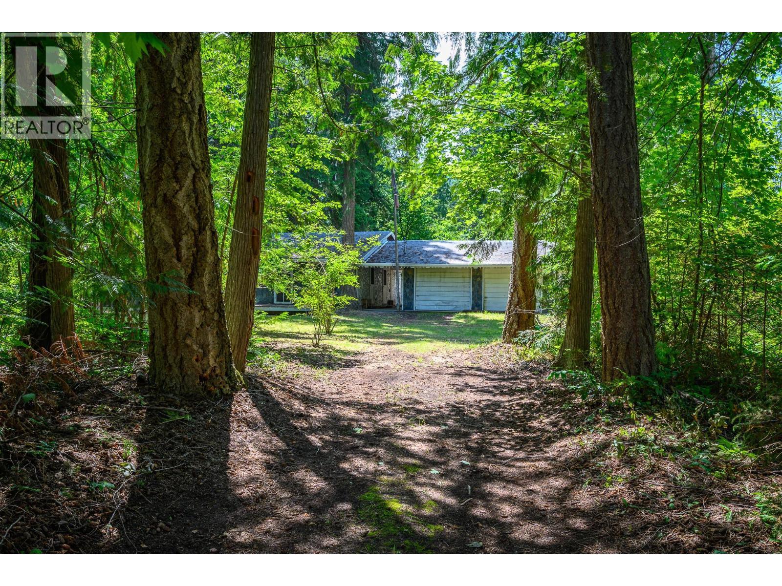 710 Westminster Road. Swansea Point, British Columbia