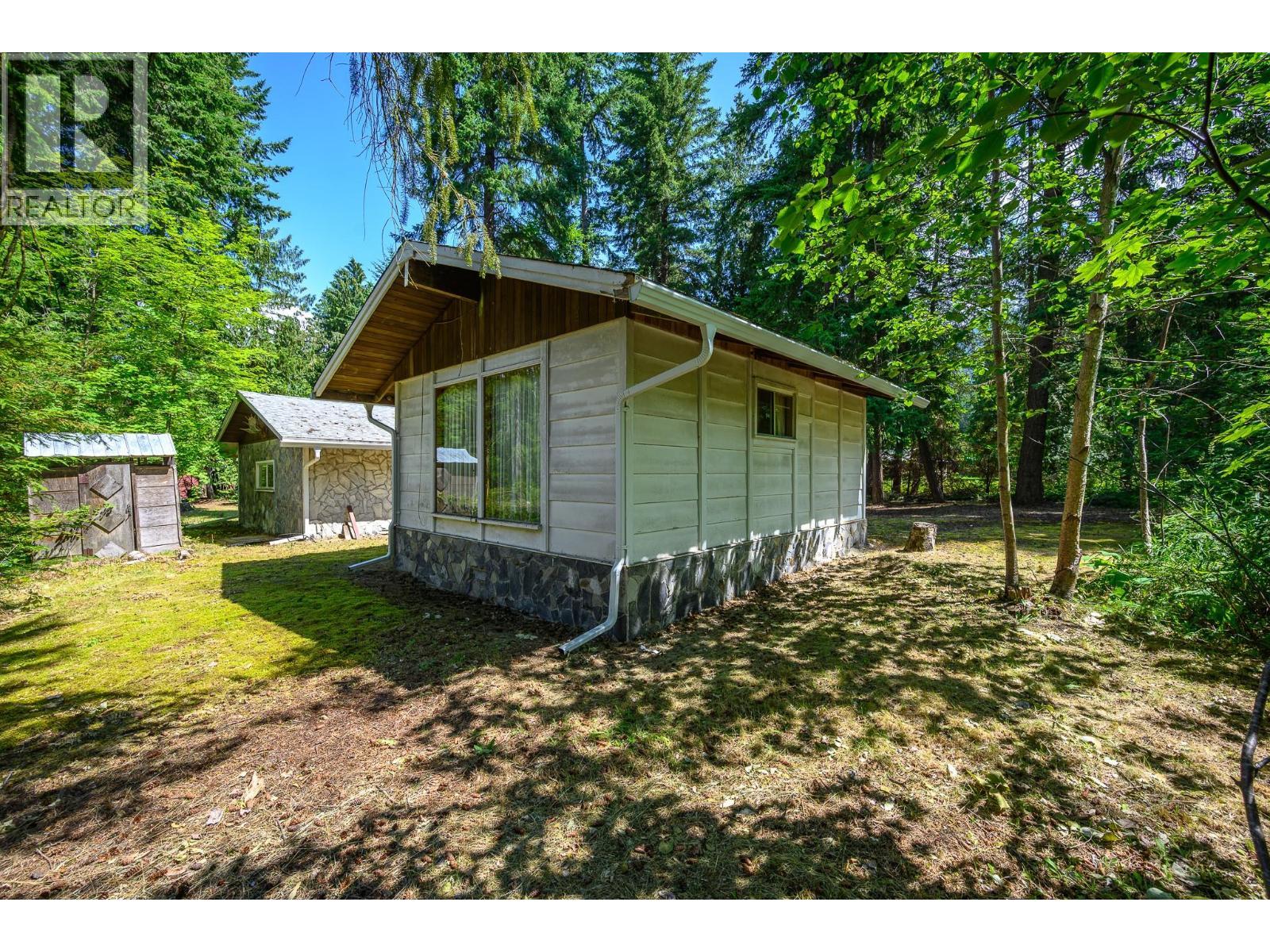 710 Westminster Road. Swansea Point, British Columbia