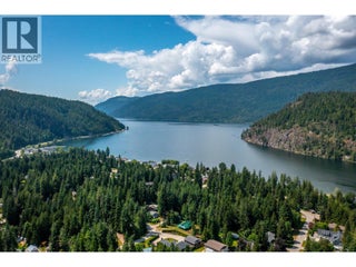 714 Westminster Road. Swansea Point, British Columbia