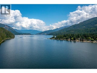 714 Westminster Road. Swansea Point, British Columbia