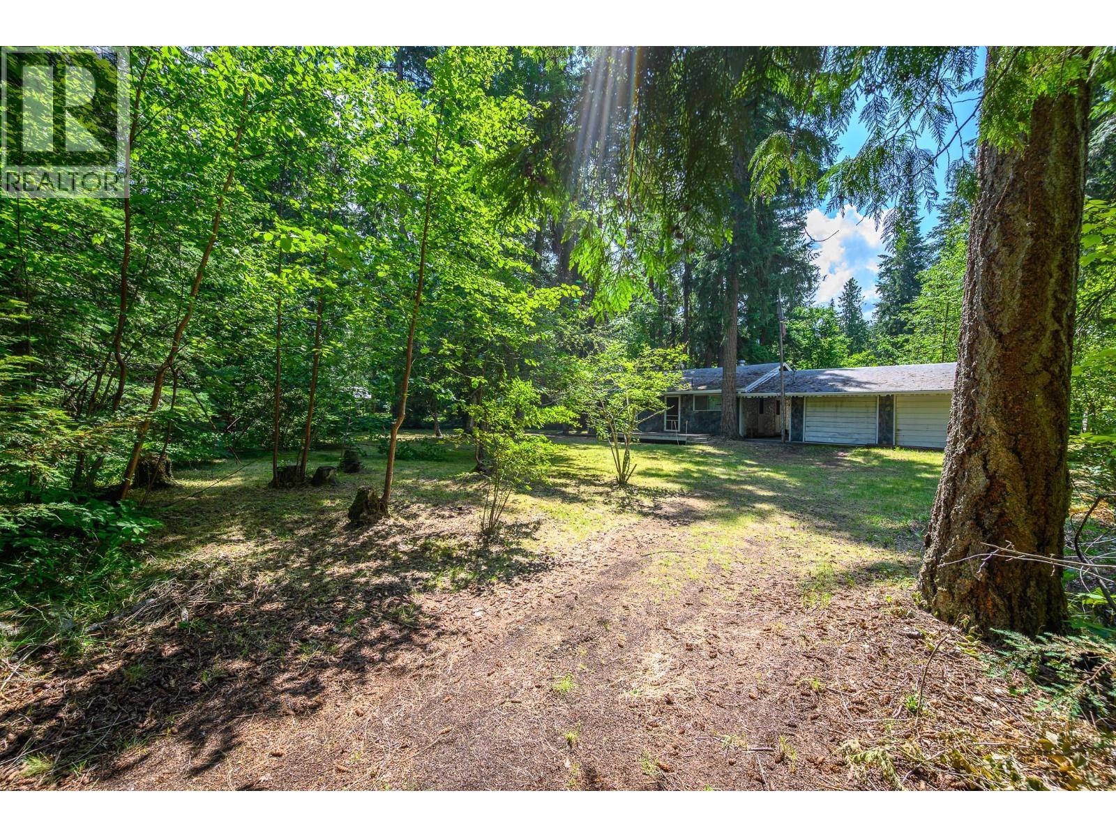 714 Westminster Road. Swansea Point, British Columbia