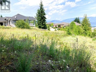 2555 Highlands Drive. Blind Bay, British Columbia