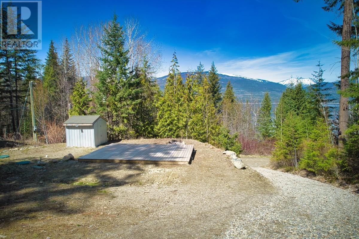 3950 Short Road. Eagle Bay, British Columbia