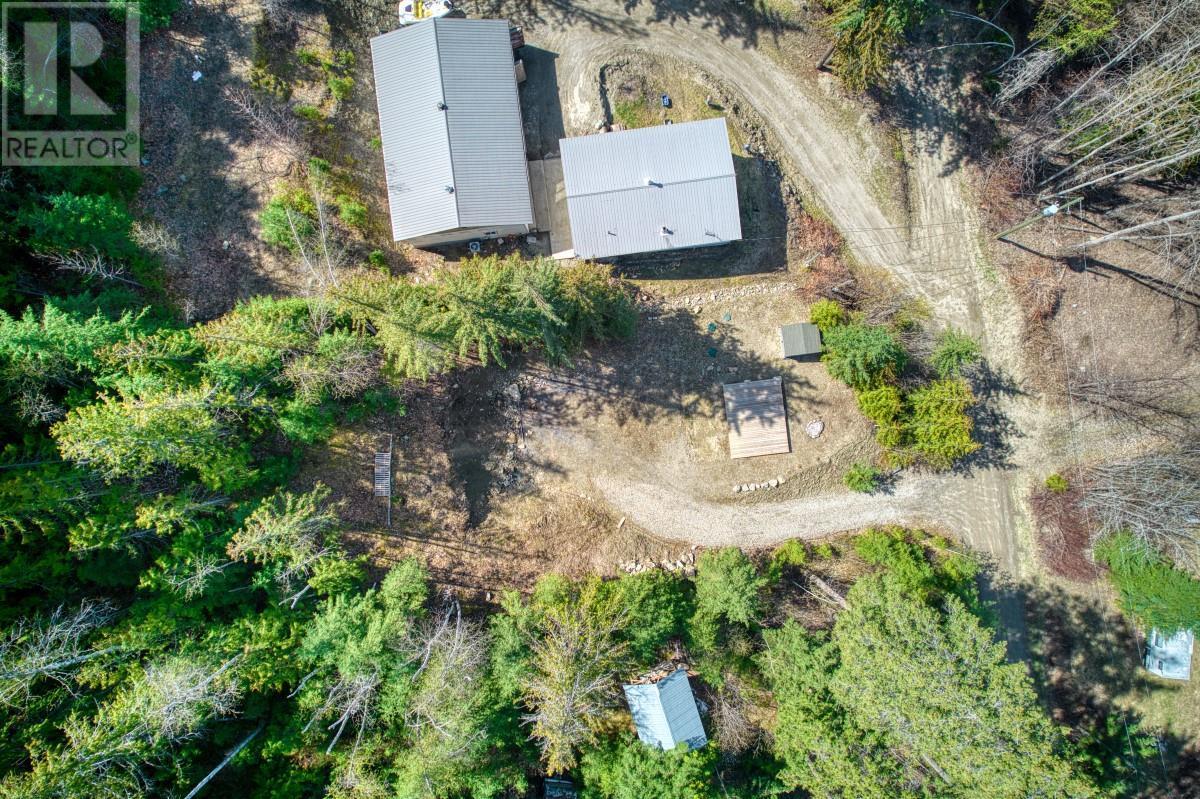 3950 Short Road. Eagle Bay, British Columbia