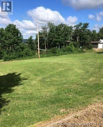 317 Minnewaukan Road, Tillicum Beach