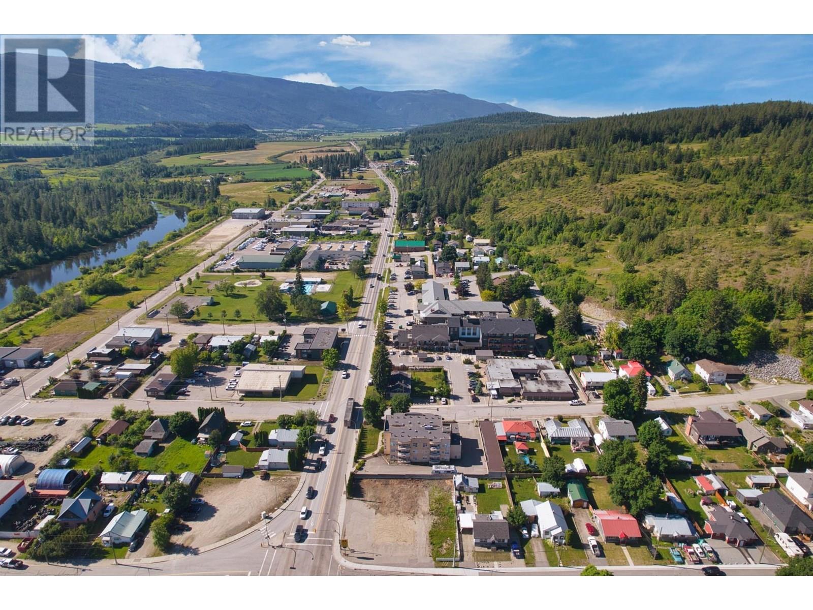 606 George Street. Enderby, British Columbia